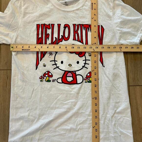 Hello Kitty graphic tee with mushroom 🍄 accents - Picture 3 of 4